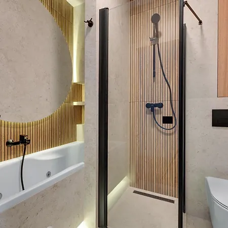 Horizon Sauna & Jacuzzi & Parking 2 By Grand Apartment