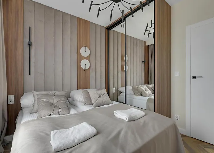 Horizon Sauna & Jacuzzi & Parking 2 By Grand Apartman